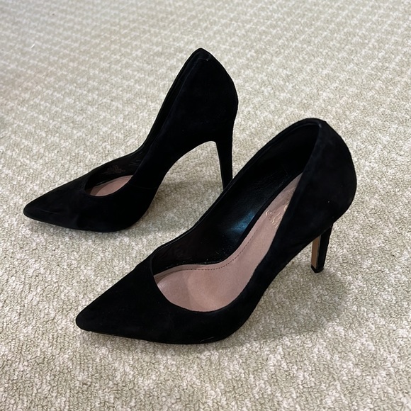 Vince Camuto VC-Kain black suede heels - Picture 3 of 6